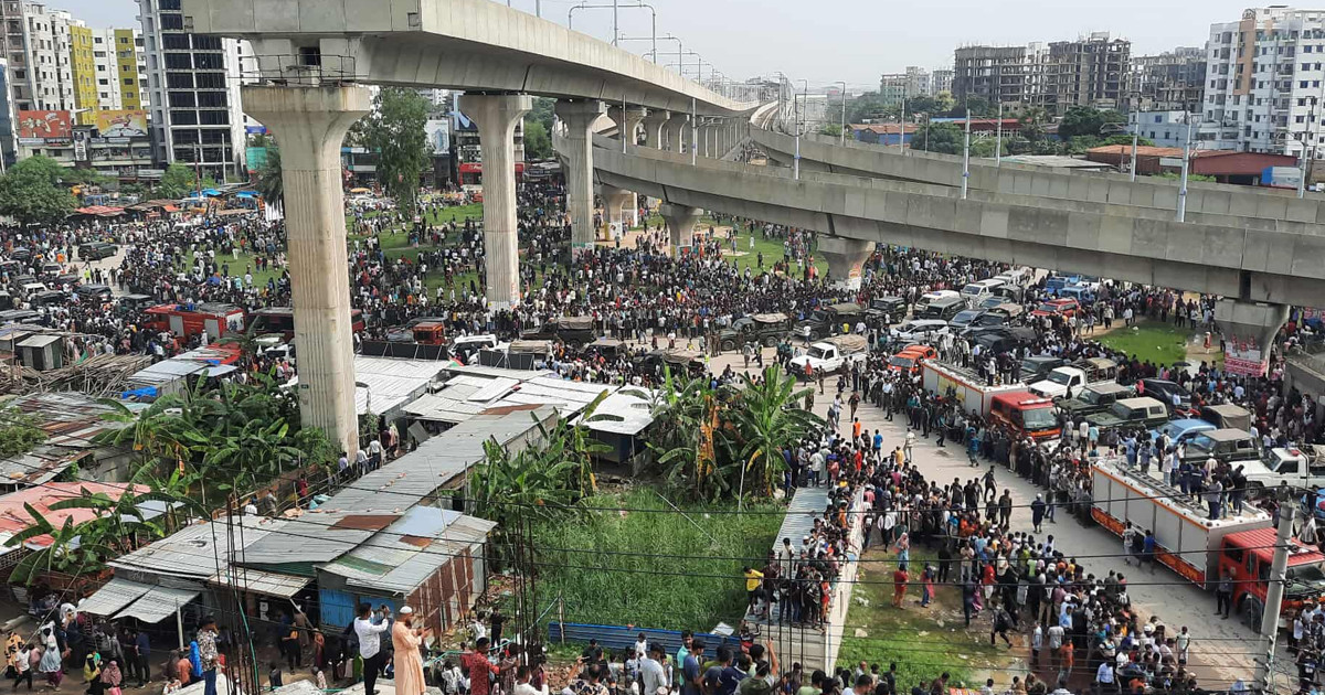 উত্তরায় প্রশিক্ষণ বিমান বিধ্বস্ত, এখন পর্যন্ত নিহত ১৬