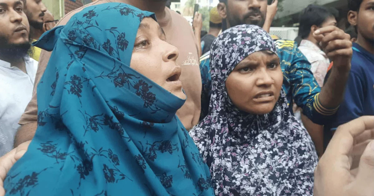 ‘একটু বলেন আমার মেয়ে কোথায় আছে’