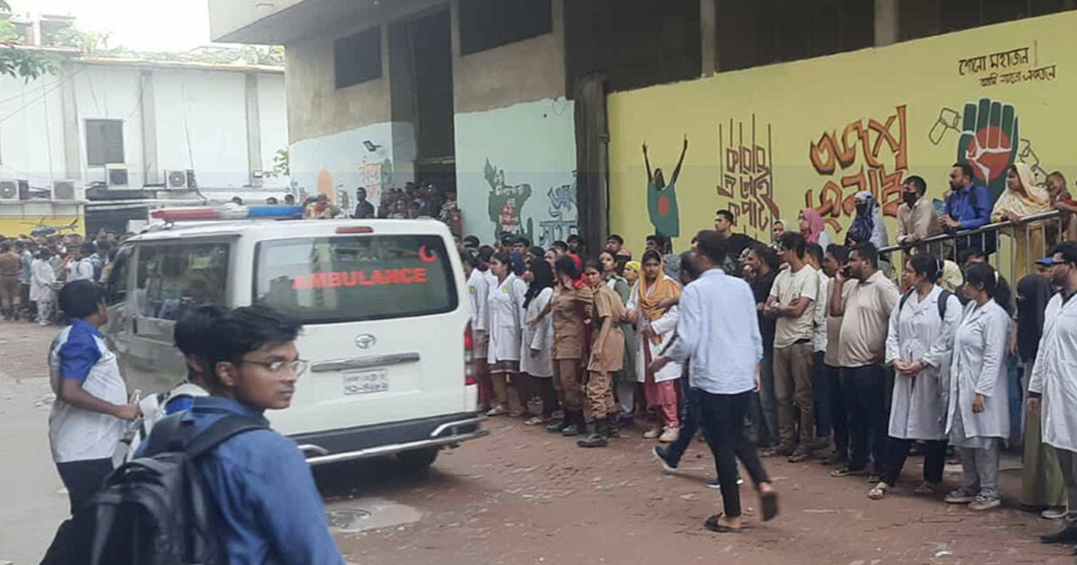 বিমান দুর্ঘটনায় আহতদের বিনামূল্যে চিকিৎসা দেওয়ার নির্দেশনা
