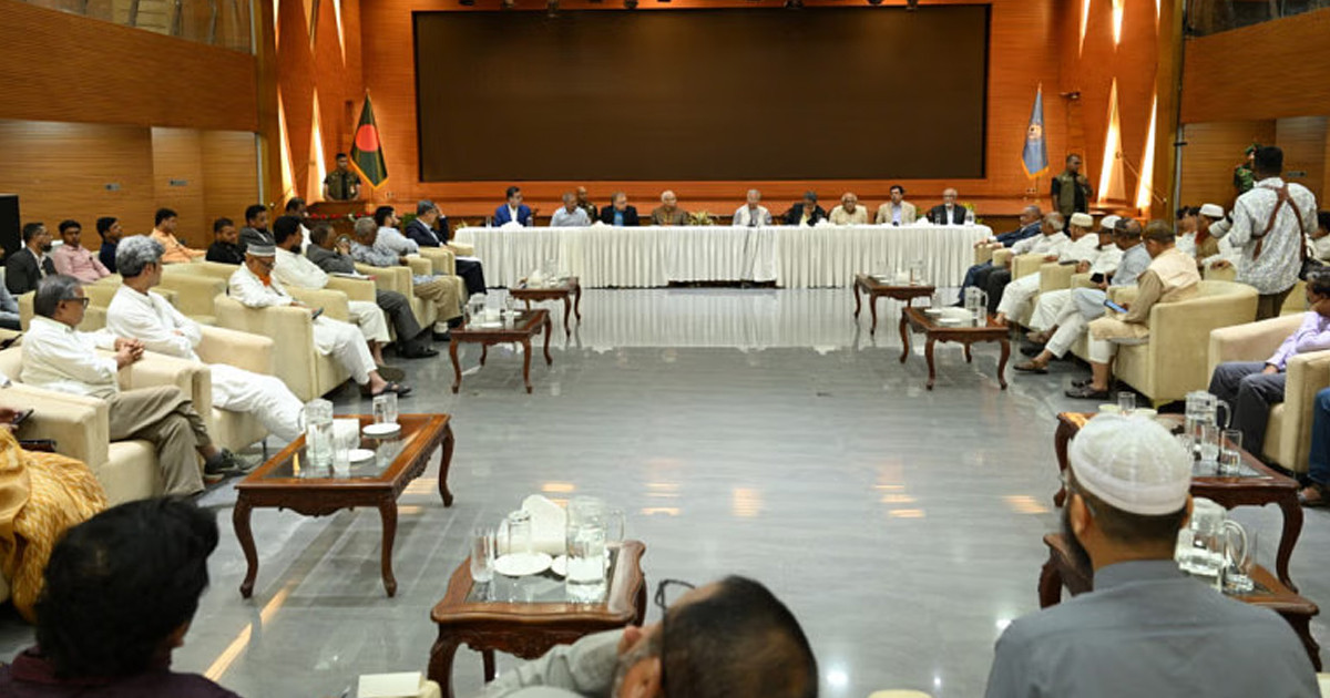 প্রধানমন্ত্রী হতে পারবেন না দলীয় প্রধান: ঐকমত্য কমিশন