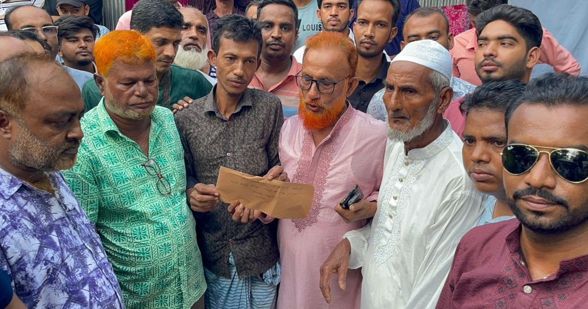 ভবনের ৯ তলা থেকে পড়ে নিহত ৩ শ্রমিকের পরিবারের পাশে ছাত্রদল