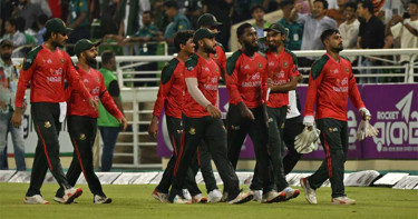 সিরিজ জয় মাইলস্টোন বিমান দুর্ঘটনায় নিহতদের উৎসর্গ