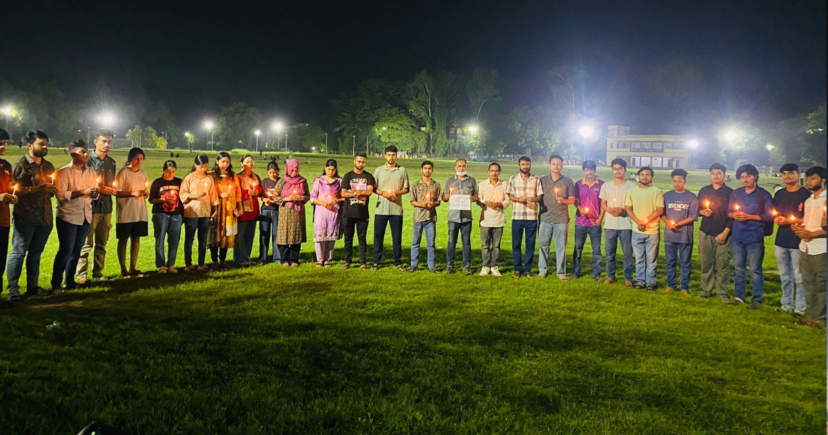 নিহতদের শান্তি কামনায় শুভসংঘের মোমবাতি প্রজ্বলন