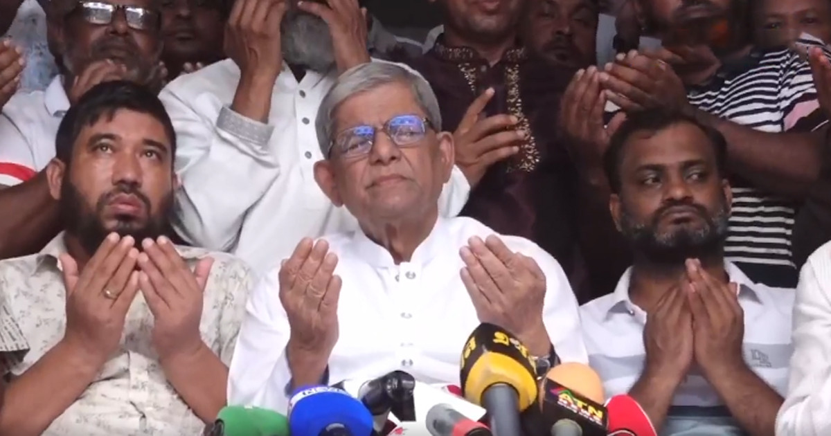 মাইলস্টোনে হতাহতদের পরিবারের সদস্যদের সঙ্গে মির্জা ফখরুলের সাক্ষাৎ