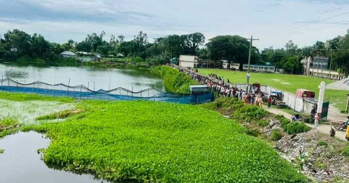থানায় ঢুকে এএসআইকে ছুরিকাঘাত, পুকুর থেকে হামলাকারীর মরদেহ উদ্ধার