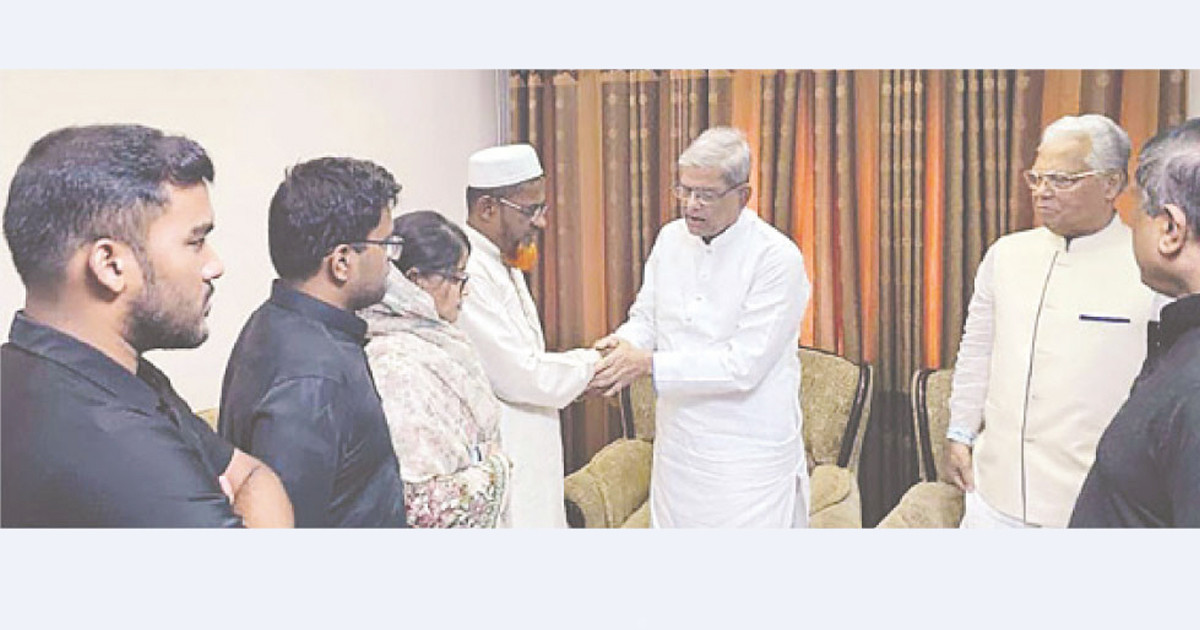 নিহতদের বাসায় গিয়ে সহমর্মিতা ফখরুলসহ বিএনপি নেতাদের