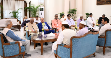 নির্বাচন ভণ্ডুল করার অপচেষ্টাকে রুখে দিতে ঐক্যবদ্ধ থাকার আহ্বান প্রধান উপদেষ্টার