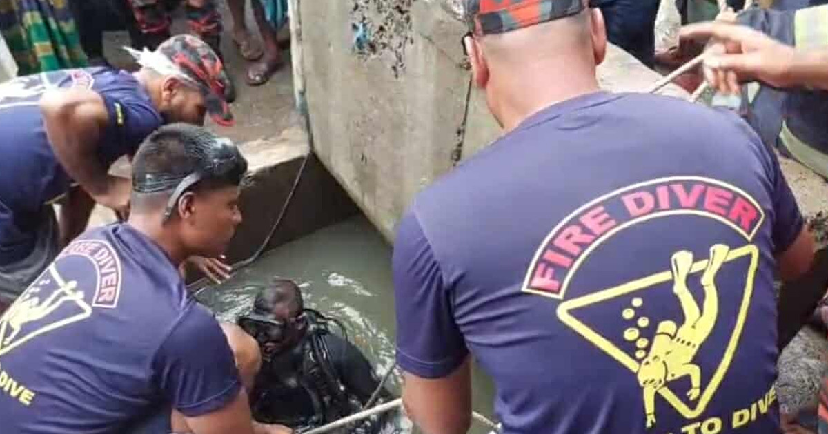 ২০ ঘণ্টা পার, ম্যানহোলে পড়ে নিখোঁজ সেই নারীকে নিয়ে সবশেষ যা জানা গেল