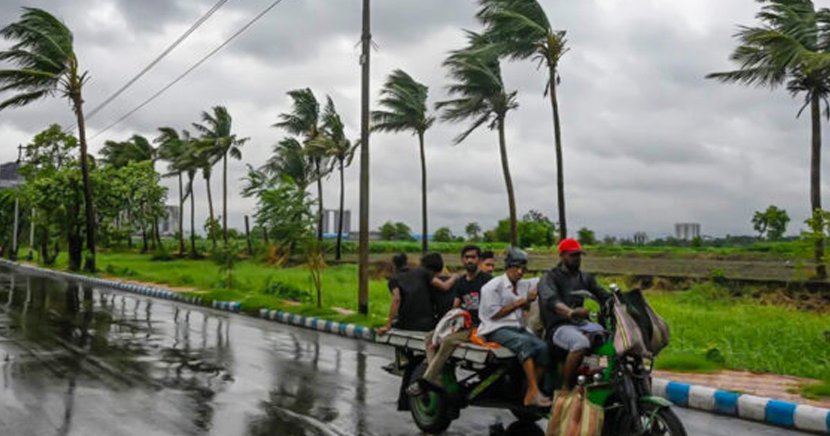 সাত অঞ্চলে শক্তিশালী ঝড়ের আভাস
