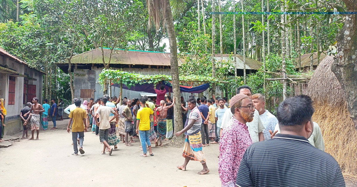 পড়ে থাকা তারে বিদ্যুৎস্পৃষ্টে ব্যবসায়ীর মৃত্যু