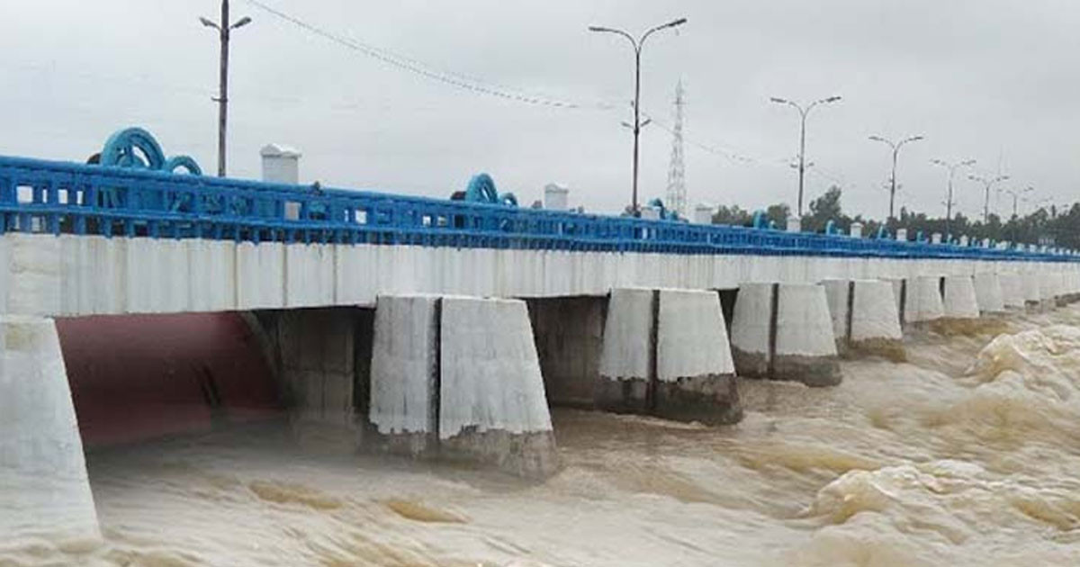 বিপদসীমায় তিস্তার পানি, তীব্র বন্যার শঙ্কা