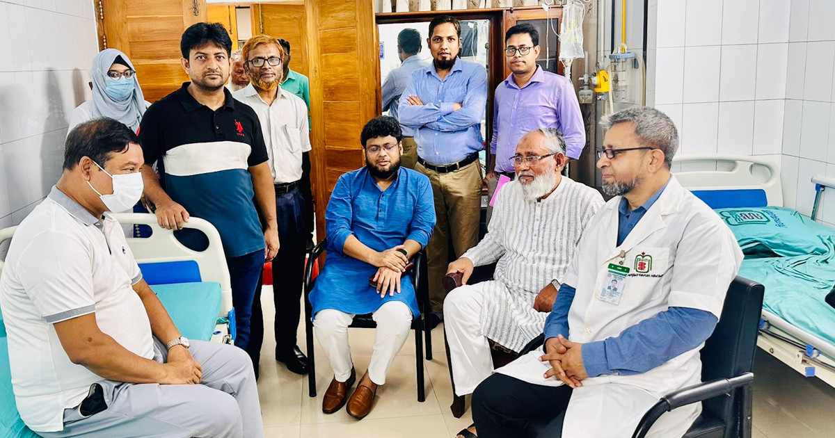 সাংবাদিক কাদের গনি চৌধুরীকে দেখতে হাসপাতালে পেশাজীবী নেতৃবৃন্দ