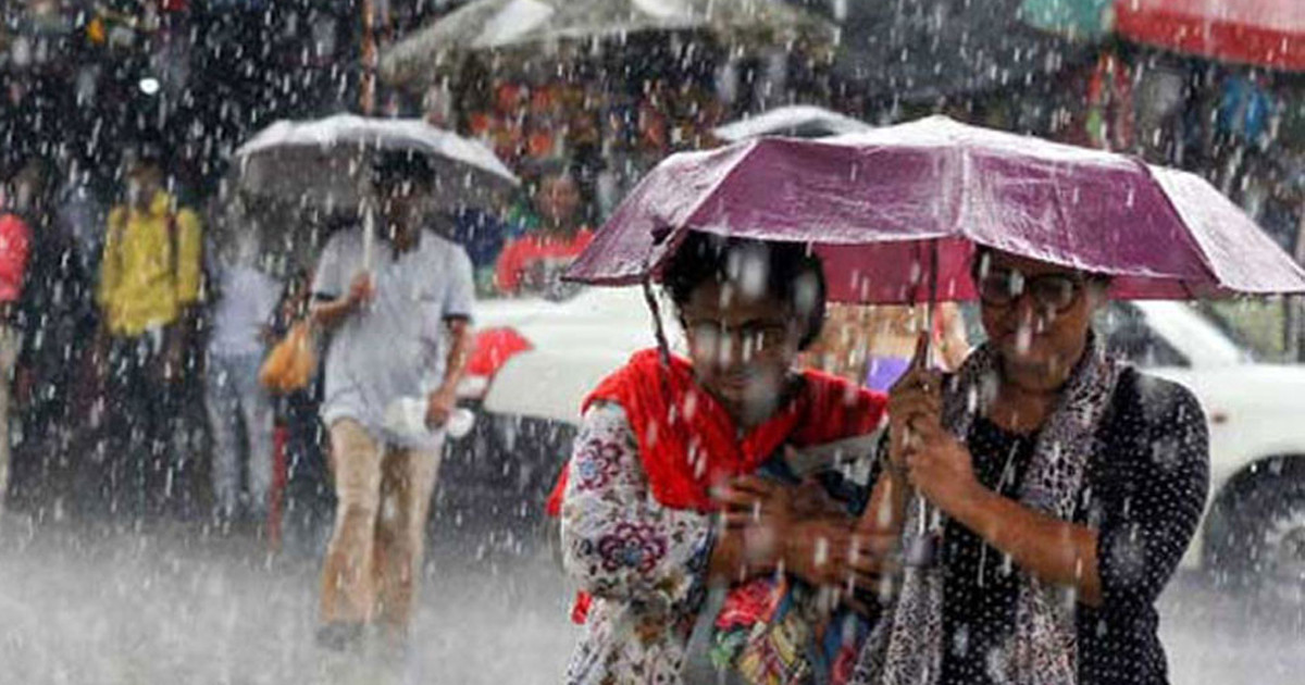 বৃষ্টি কমবে কবে, জানালো আবহাওয়া অফিস