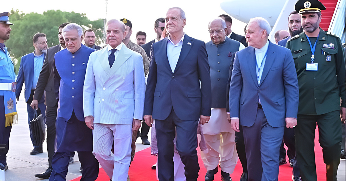 পাকিস্তানে গেলেন ইরানের প্রেসিডেন্ট পেজেশকিয়ান
