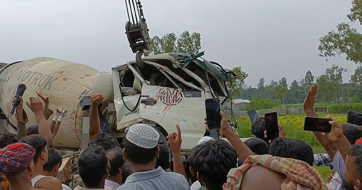 রায়গঞ্জে সড়ক দুর্ঘটনায় আব্দুল মোনেম কোম্পানির গাড়িচালক নিহত