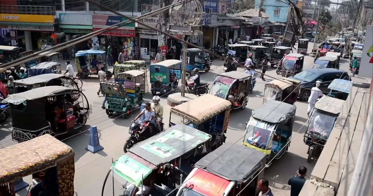 ঠাকুরগাঁওয়ে অটোরিকশার দৌরাত্ম্য