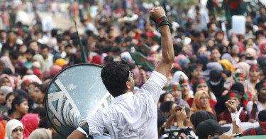আলোচনার কেন্দ্রে জুলাই ঘোষণা