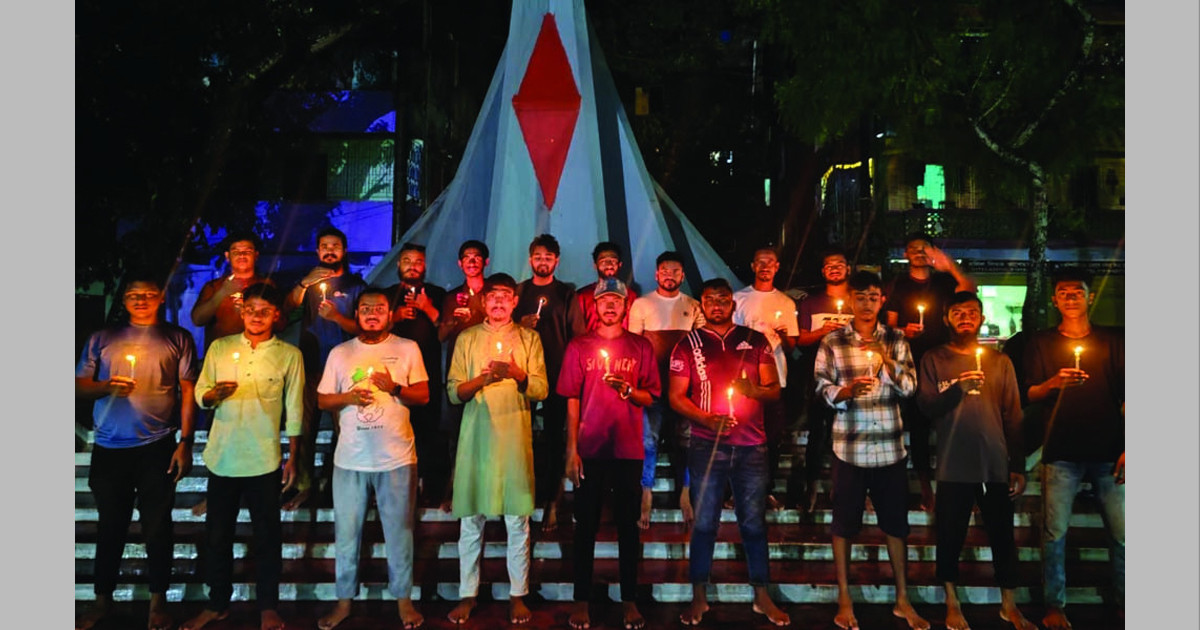 আখাউড়ায় জুলাই শহীদদের স্মরণে মোমবাতি প্রজ্বলন