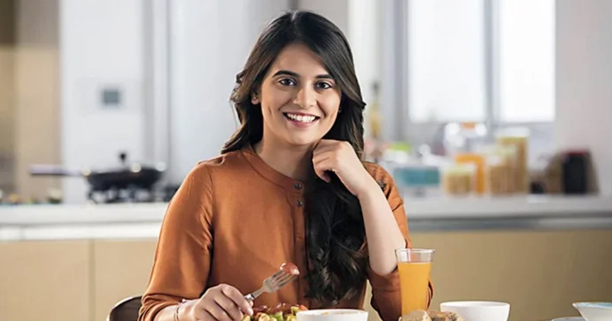 যেসব খাবার খেলে ৭০ বছর বয়সেও থাকবেন তরুণ