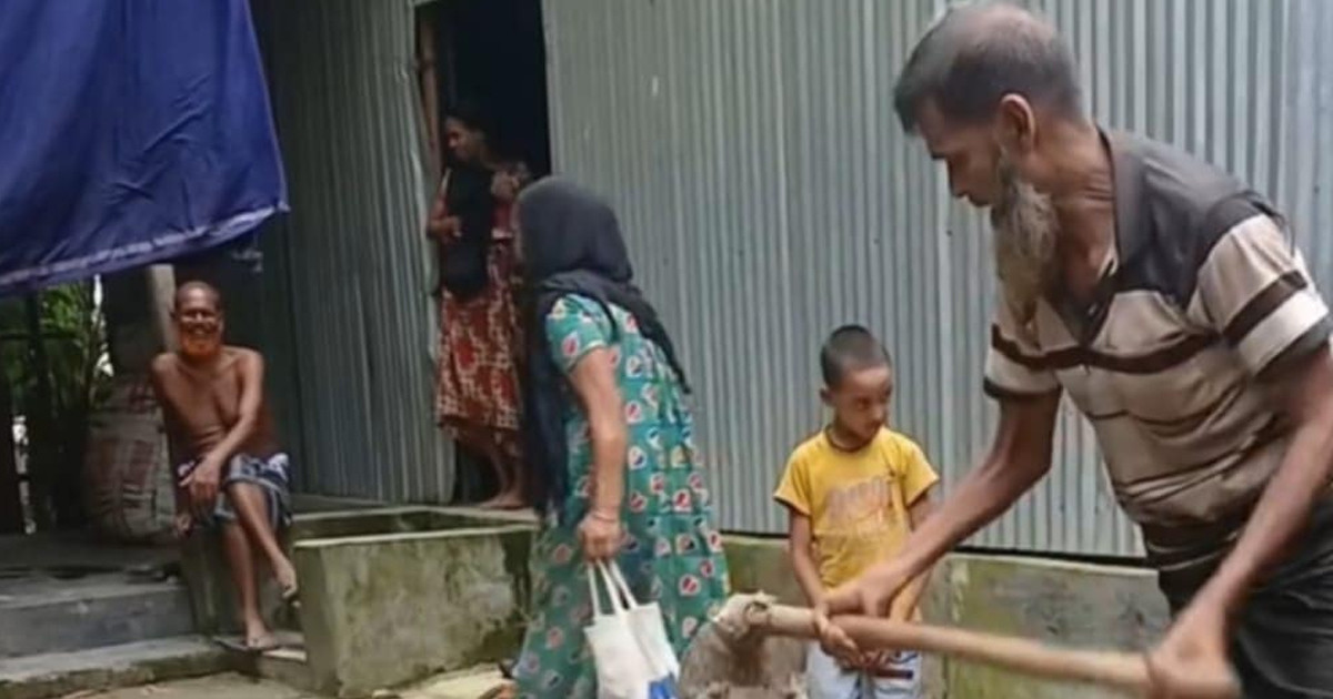 অসুস্থ স্ত্রীকে মাটিতে পুঁতে ফেলার চেষ্টা স্বামীর, ভিডিও ভাইরাল