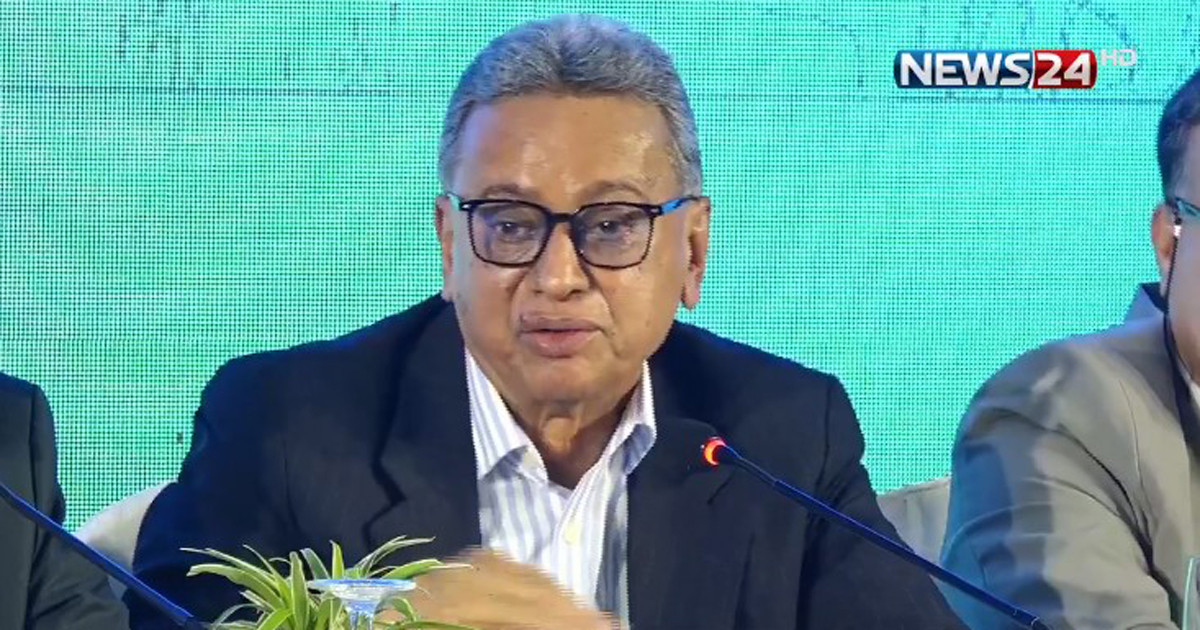 ‘গণতন্ত্র মানে অন্যের কথা সহ্য করা, তার মতকে সম্মান দেওয়া’