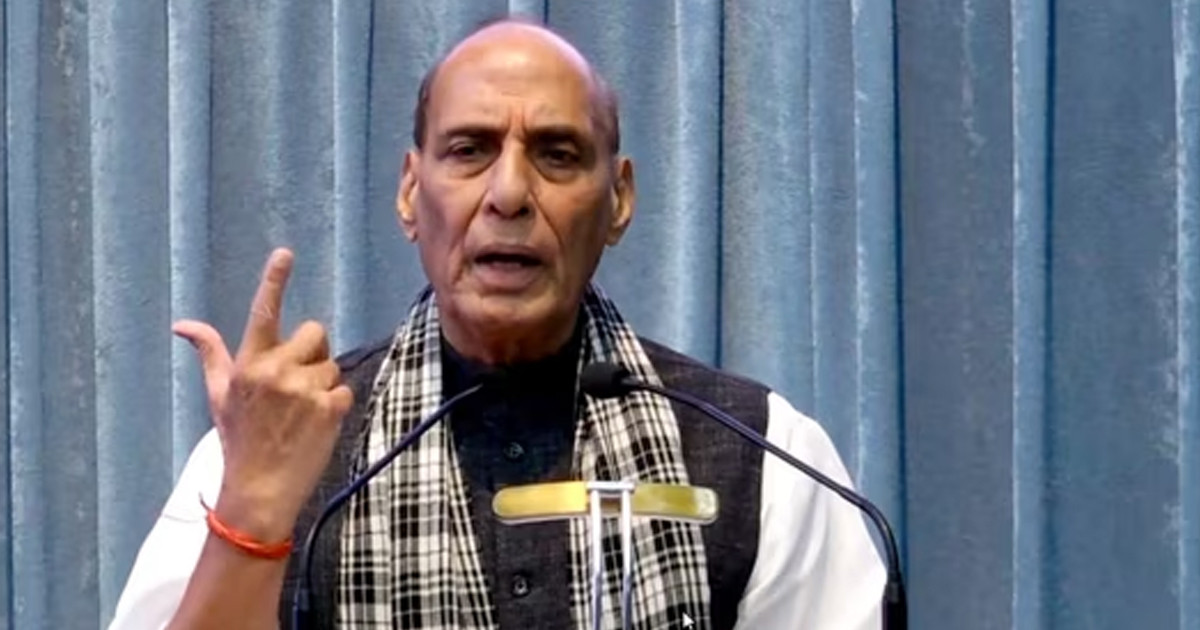 ট্রাম্পকে একহাত নিয়ে রাজনাথ সিং, ‘ভারতের উন্নতিতে কিছু মানুষ ঈর্ষান্বিত’