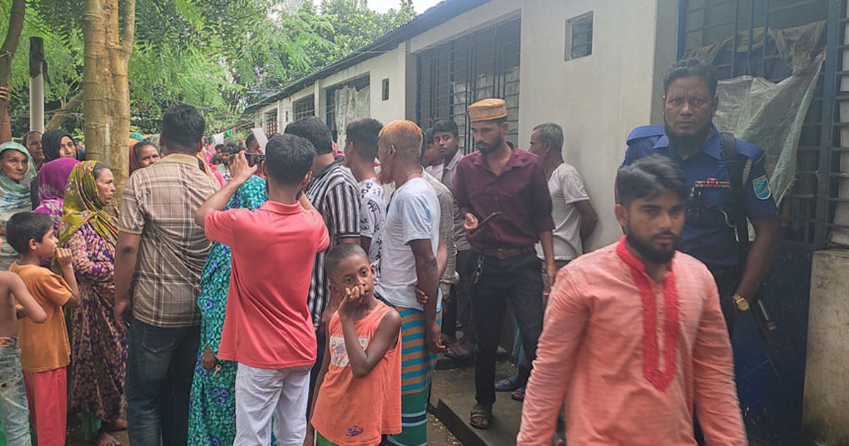 স্ত্রীকে হত্যা করে দুই সন্তান নিয়ে পালালো স্বামী