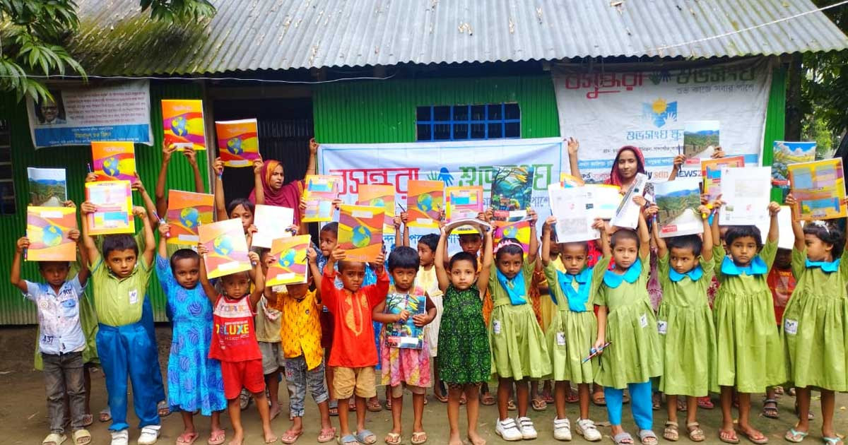 তারাকান্দায় বসুন্ধরা শুভসংঘের উদ্যোগে শিক্ষার্থীদের মাঝে শিক্ষা উপকরণ বিতরণ