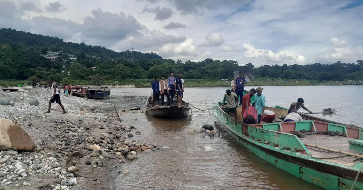 জাফলংয়ে আরও ২ হাজার ঘনফুট পাথর উদ্ধার