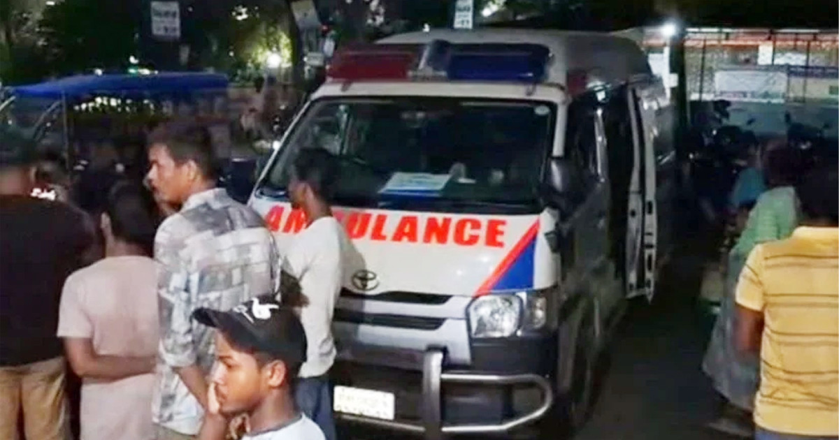সিন্ডিকেটের বাধায় আটকে পড়ে অ্যাম্বুলেন্স, মৃত্যু নবজাতকের