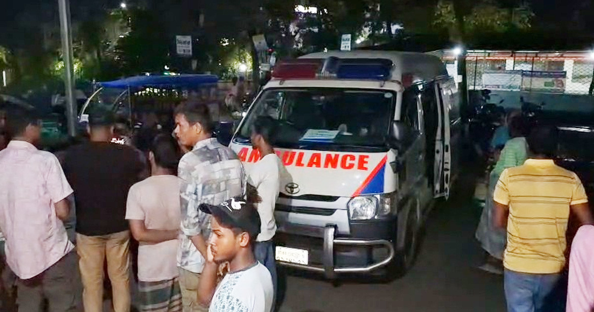 ট্রাকচাপায় প্রাণ গেল মা ও ১৮ মাসের শিশুর