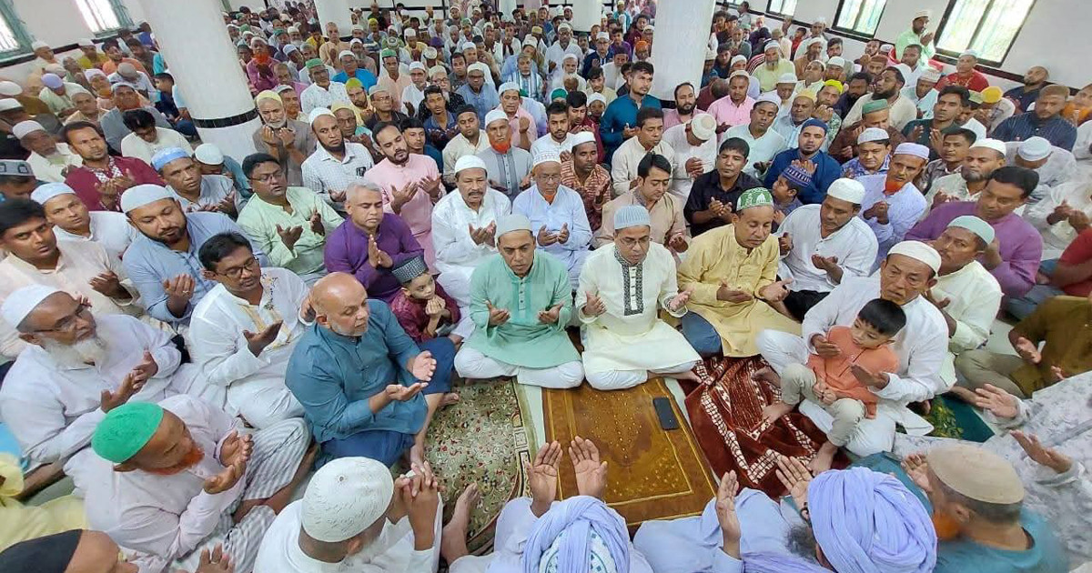 বেগম খালেদা জিয়ার জন্মদিনে বগুড়ায় দোয়া মাহফিল