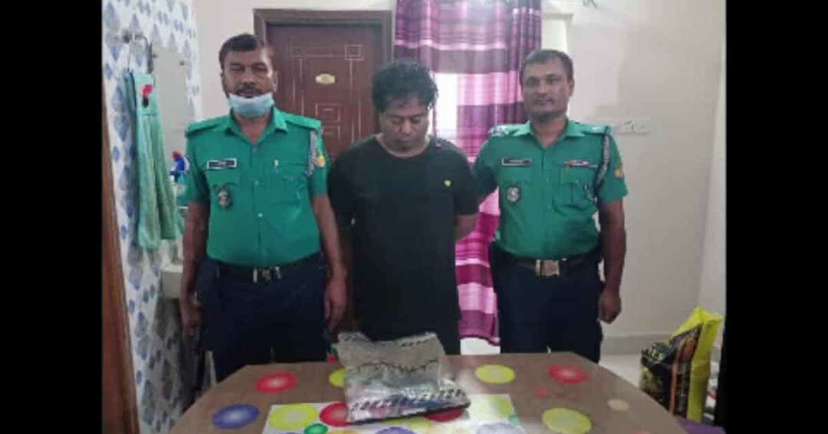 গাজীপুরে ইয়াবা কারবারি ও ডাকাত দলের দুই সদস্য গ্রেপ্তার