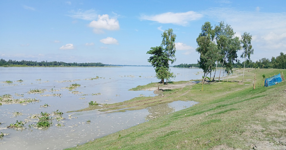 কুড়িগ্রামে ১৬ নদীর পানি কমছে, স্বস্তি