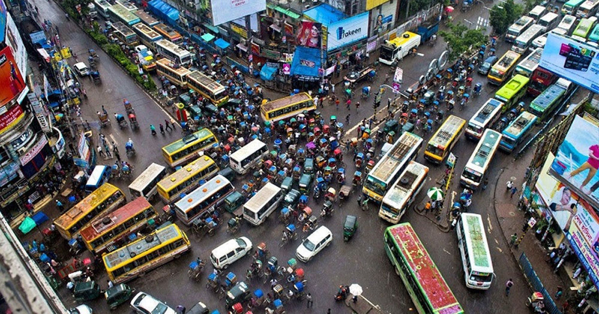 রাজধানীর যেসব সড়ক এড়িয়ে চলবেন আজ