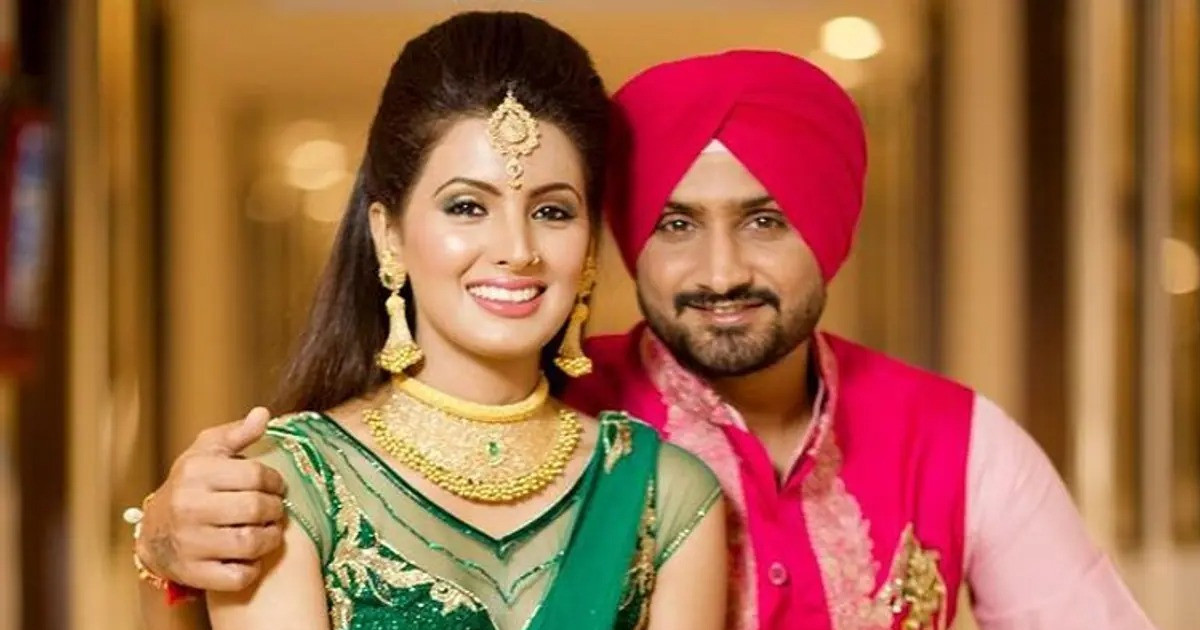 প্রেমিকাকে এক ফোনকল দিয়েই বিল দিয়েছিলেন ৩৭ হাজার টাকা!