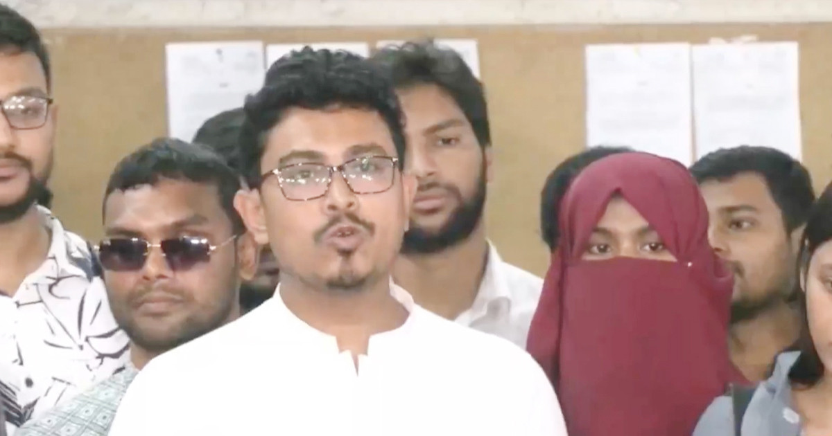 ডাকসুকে ব্যবহার করে অনেকেই বড় নেতা হলেও শিক্ষার্থীদের উন্নয়ন হয়নি: সাদিক