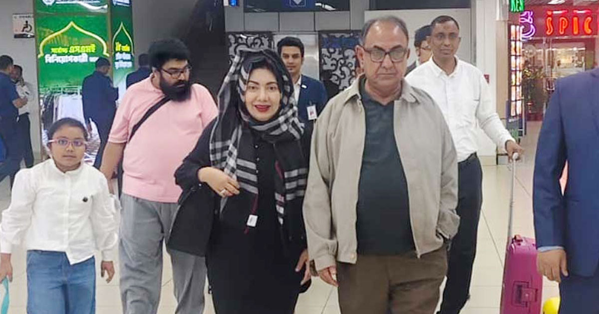 স্ত্রী-সন্তানকে নিয়ে থাইল্যান্ড গেলেন মির্জা আব্বাস