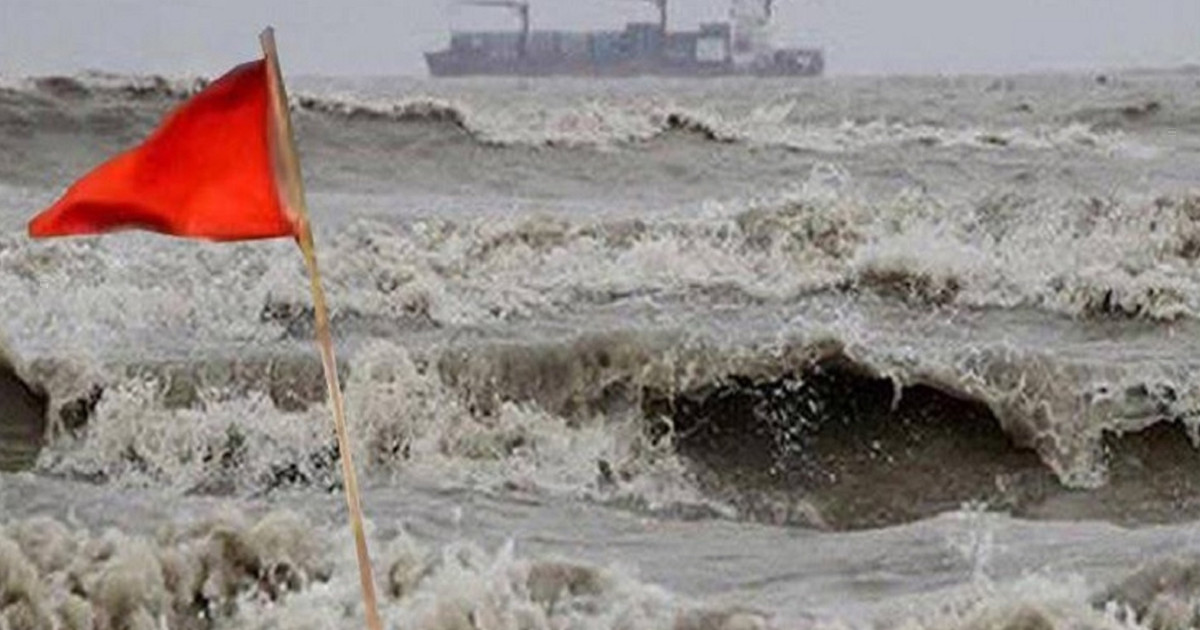 চার সমুদ্রবন্দরে ৩ নম্বর সতর্ক সংকেত