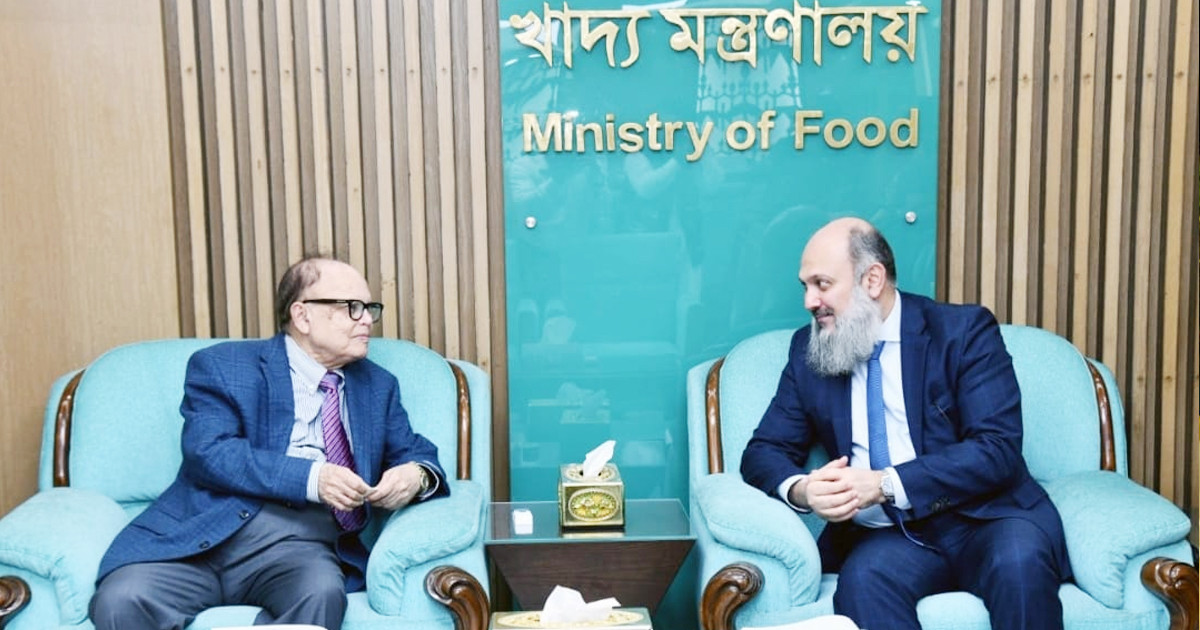 দ্বিপক্ষীয় বাণিজ্য জোরদারে খাদ্য উপদেষ্টার সঙ্গে পাকিস্তানের বাণিজ্যমন্ত্রীর সাক্ষাৎ