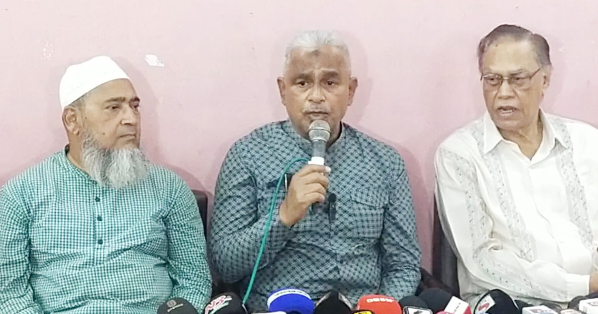 ‘মানুষ ভাত পাচ্ছে না, উপদেষ্টারা হাঁসের মাংস খুঁজতে বের হচ্ছেন’