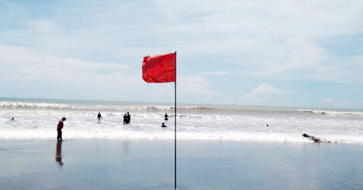 বঙ্গোপসাগরে সঞ্চালনশীল মেঘমালা, সমুদ্রবন্দরে সতর্ক সংকেত