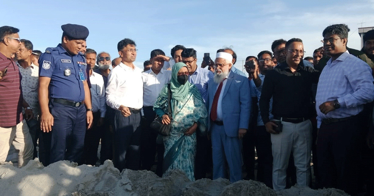 চীনা অনুদানে ১০০০ শয্যার হাসপাতাল: স্থান পরিদর্শন করলেন স্বাস্থ্য উপদেষ্টা