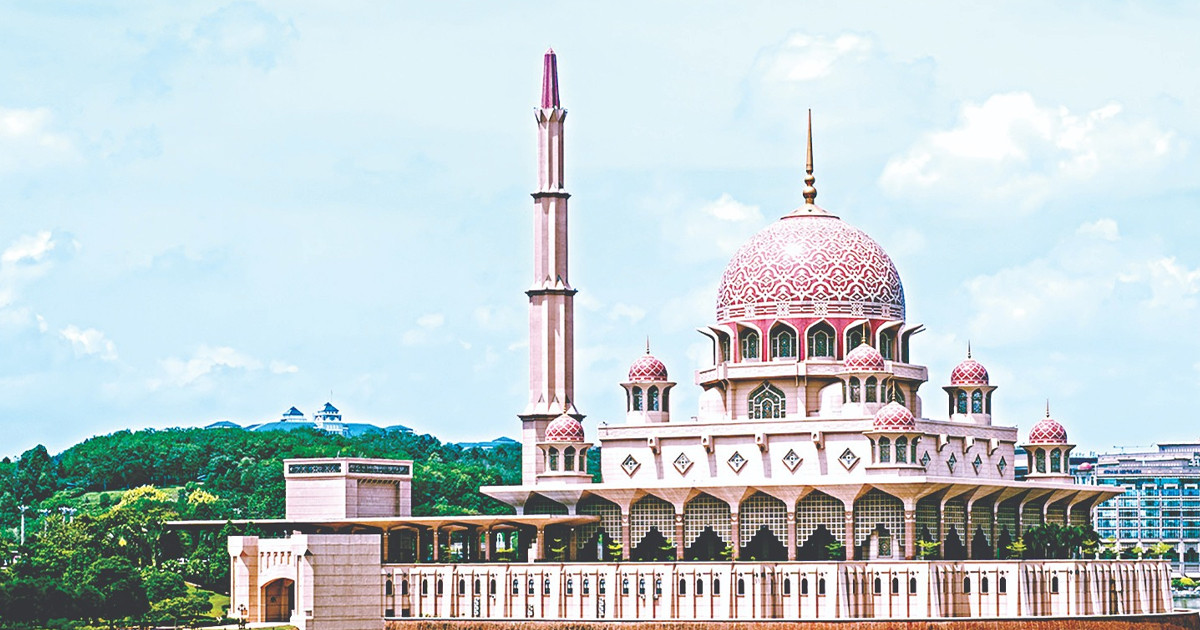 মালয়েশিয়ার বিস্ময়কর পুত্রা মসজিদ