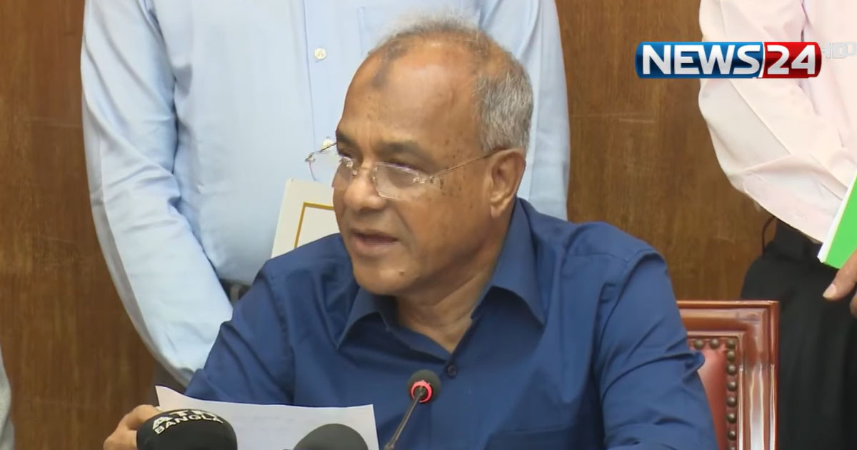 কোন অস্ত্র উদ্ধারে কত টাকা মিলবে, ঘোষণায় দিলেন স্বরাষ্ট্র উপদেষ্টা