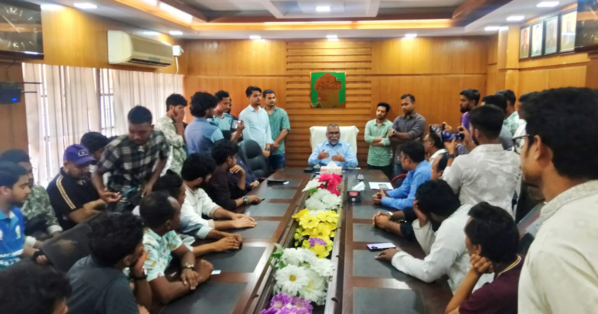 অর্ডিন্যান্স পাসের ১৫ দিনের মধ্যে ইকসু নির্বাচনের আশ্বাস উপাচার্যের
