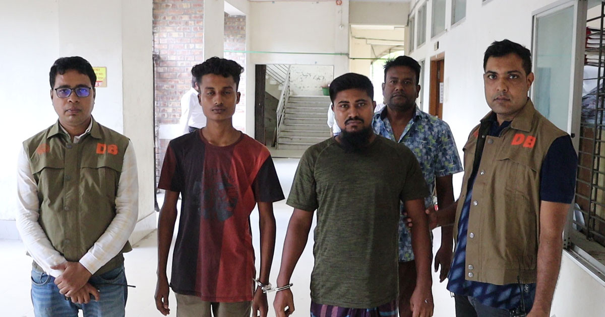 যশোরে বিদেশি পিস্তলসহ দুই যুবক গ্রেপ্তার