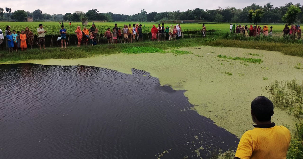 পুকুরে ভাসছিল স্ট্রোকের শিকার রোগীর হাতের লাঠি, অতঃপর...