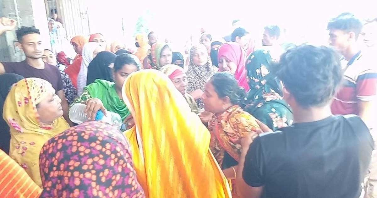 চুয়াডাঙ্গায় জমি নিয়ে বিরোধে ছেলেকে কুপিয়ে হত্যা, বাবা জখম