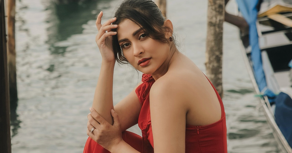 মজার খেলায় মাতলেন মেহজাবীন